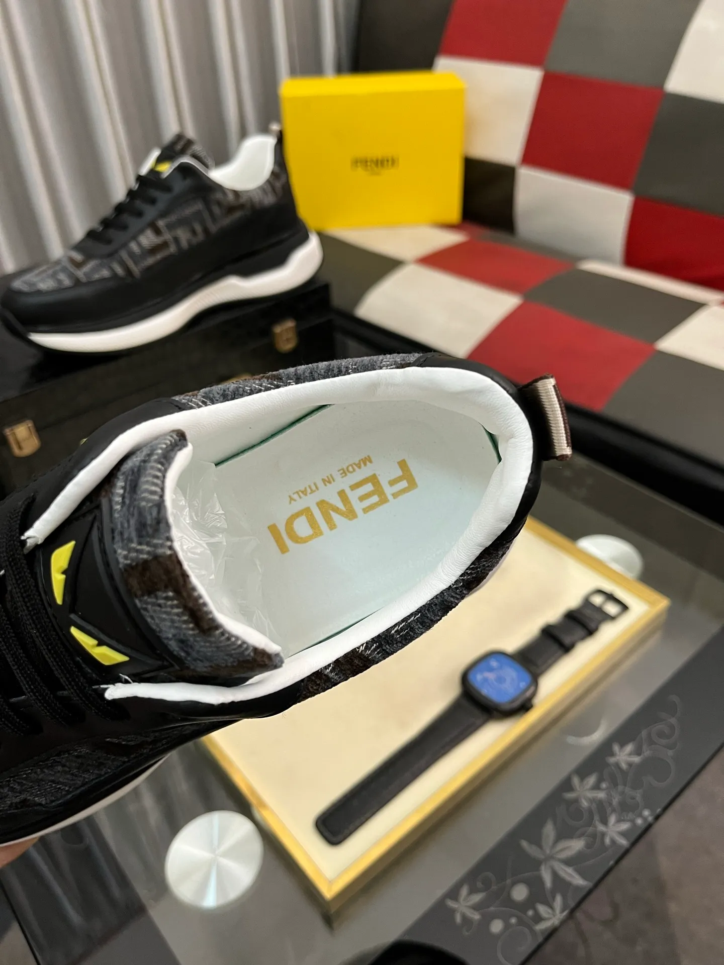 Men's Men's Shoes💰458⌚️⌚️[FENDI] Fendi's classic and comfortable men's, this complex sneaker is made of soft calfskin➕genuine leather lining➕original ultra-light rubber material with rough outsole. This unique light style is suitable for the casual and refined sensibility of this season. It is comfortable and natural on the feet. It is an everyday style for casual travel in autumn and winter! 38−444️⃣colors available
